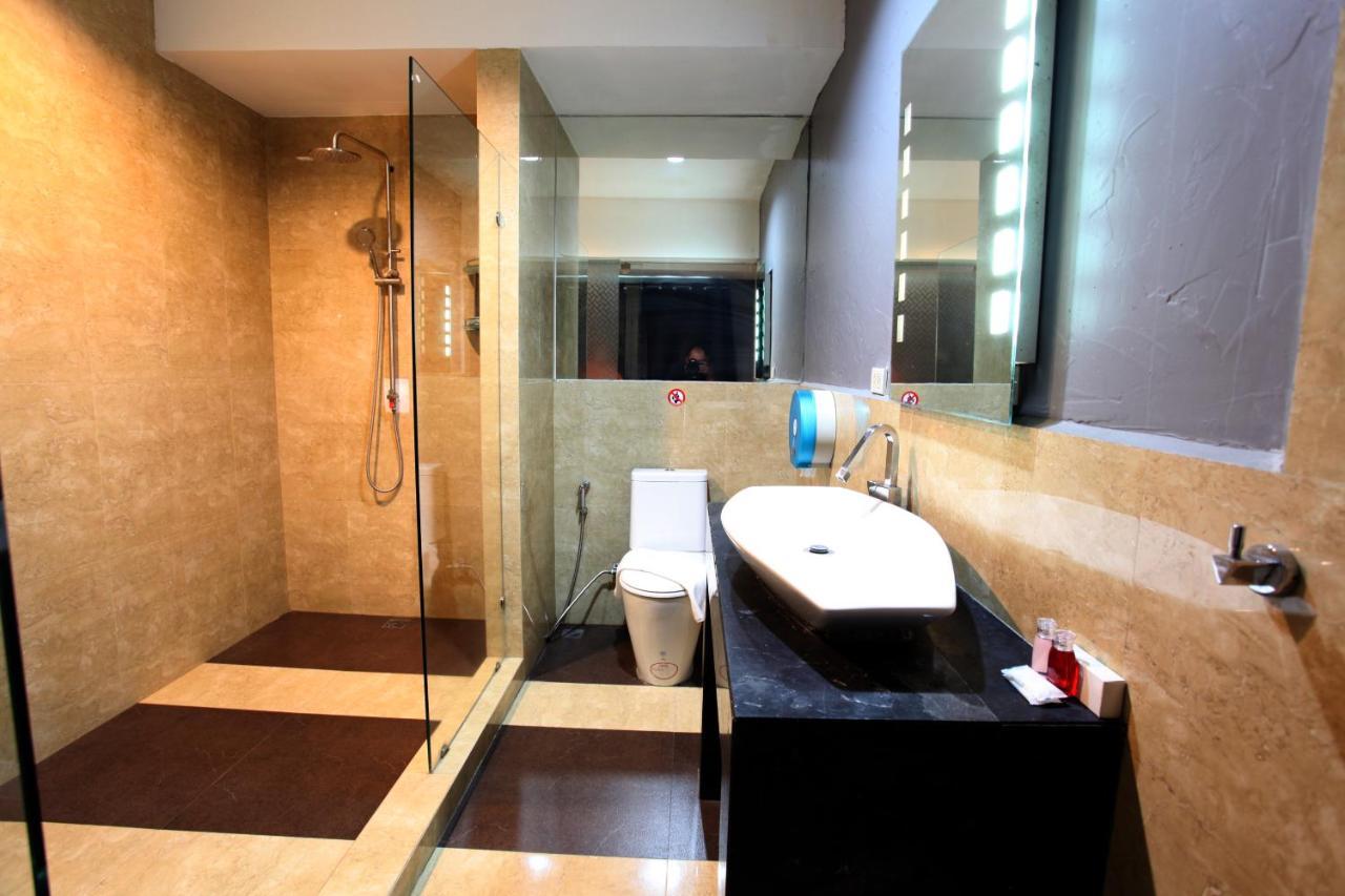 Del Mar Rooms Pattaya Exteriör bild